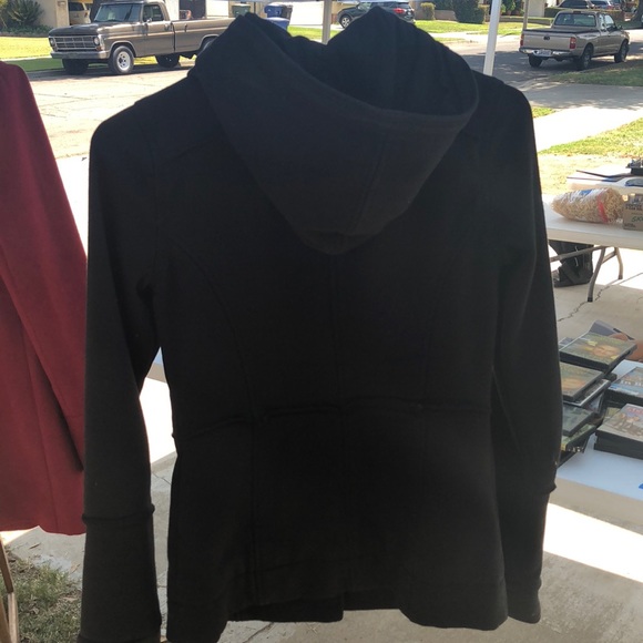 Black button up jacket - Picture 2 of 2